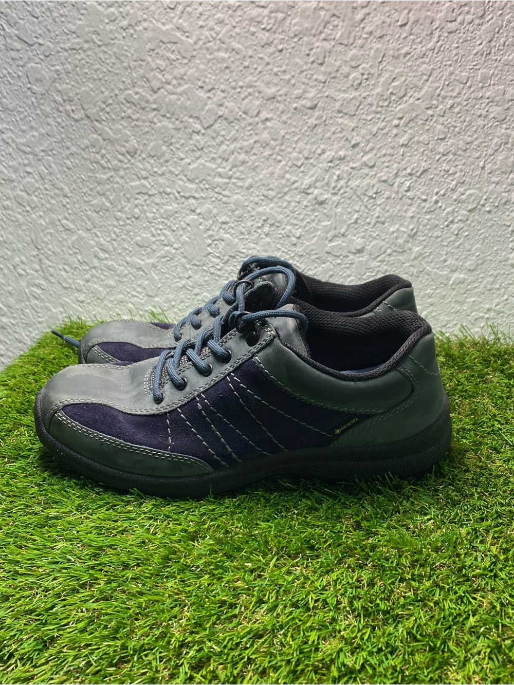 hotter Women's hiking Lace-Up Athletic Sneakers in Navy and Gray